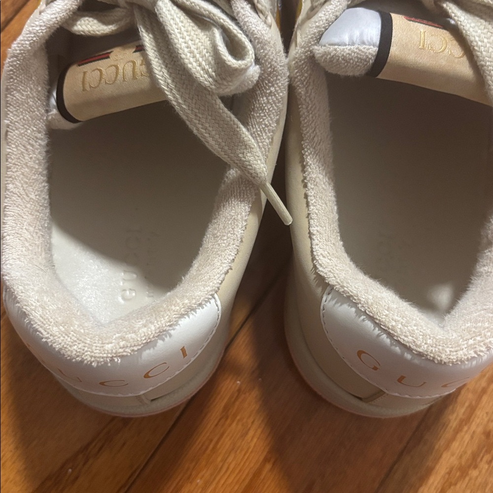 Gucci Cream & Pink GG Low-Top Sneakers - Picture 5 of 5